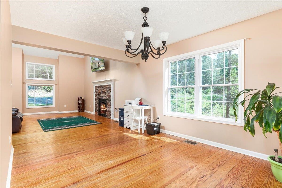 139 MAPLE AVE, MOUNT JACKSON, Virginia 22842, 3 Bedrooms Bedrooms, ,2 BathroomsBathrooms,Residential,139 MAPLE AVE,667003 MLS # 667003
