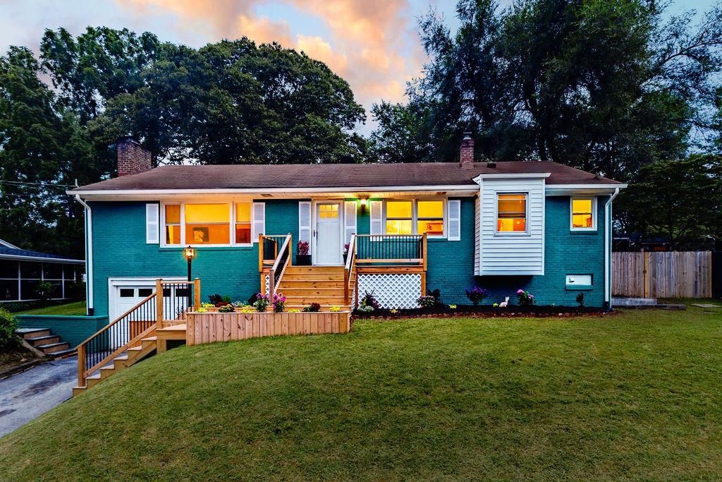 204 BURNLEY DR, STAUNTON, Virginia 24401, 3 Bedrooms Bedrooms, ,2 BathroomsBathrooms,Residential,204 BURNLEY DR,667007 MLS # 667007