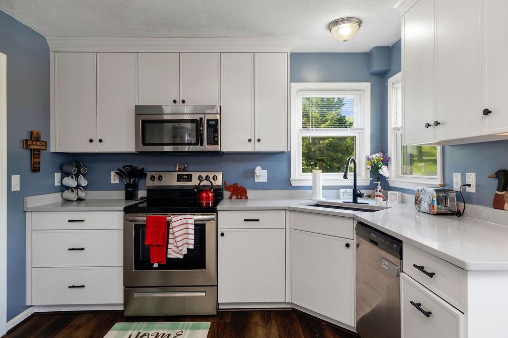 204 BURNLEY DR, STAUNTON, Virginia 24401, 3 Bedrooms Bedrooms, ,2 BathroomsBathrooms,Residential,204 BURNLEY DR,667007 MLS # 667007