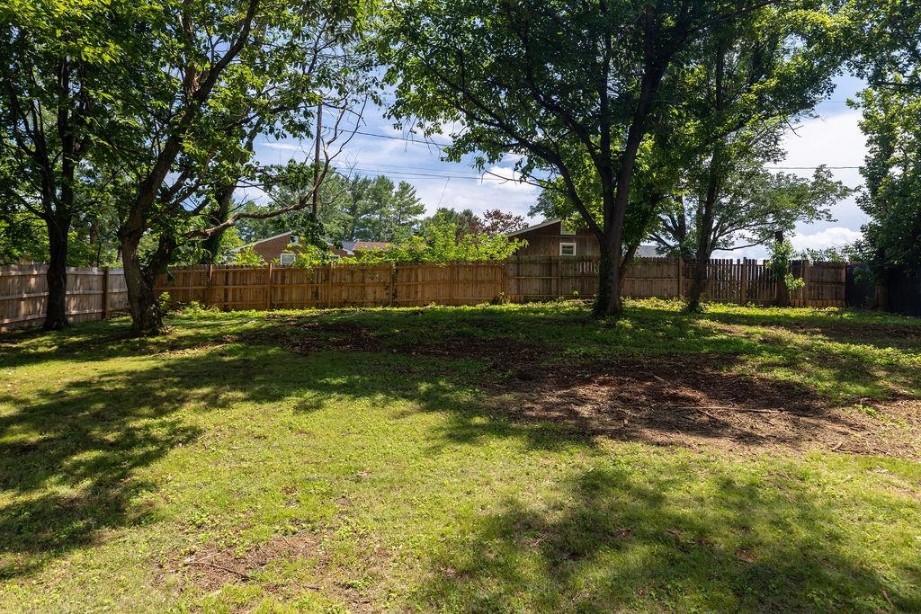 204 BURNLEY DR, STAUNTON, Virginia 24401, 3 Bedrooms Bedrooms, ,2 BathroomsBathrooms,Residential,204 BURNLEY DR,667007 MLS # 667007