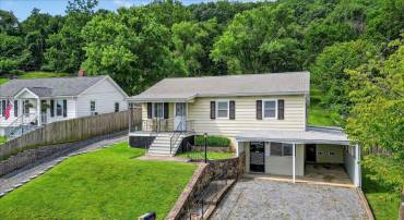906 ALTA ST, STAUNTON, Virginia 24401, 3 Bedrooms Bedrooms, ,1 BathroomBathrooms,Residential,906 ALTA ST,667008 MLS # 667008