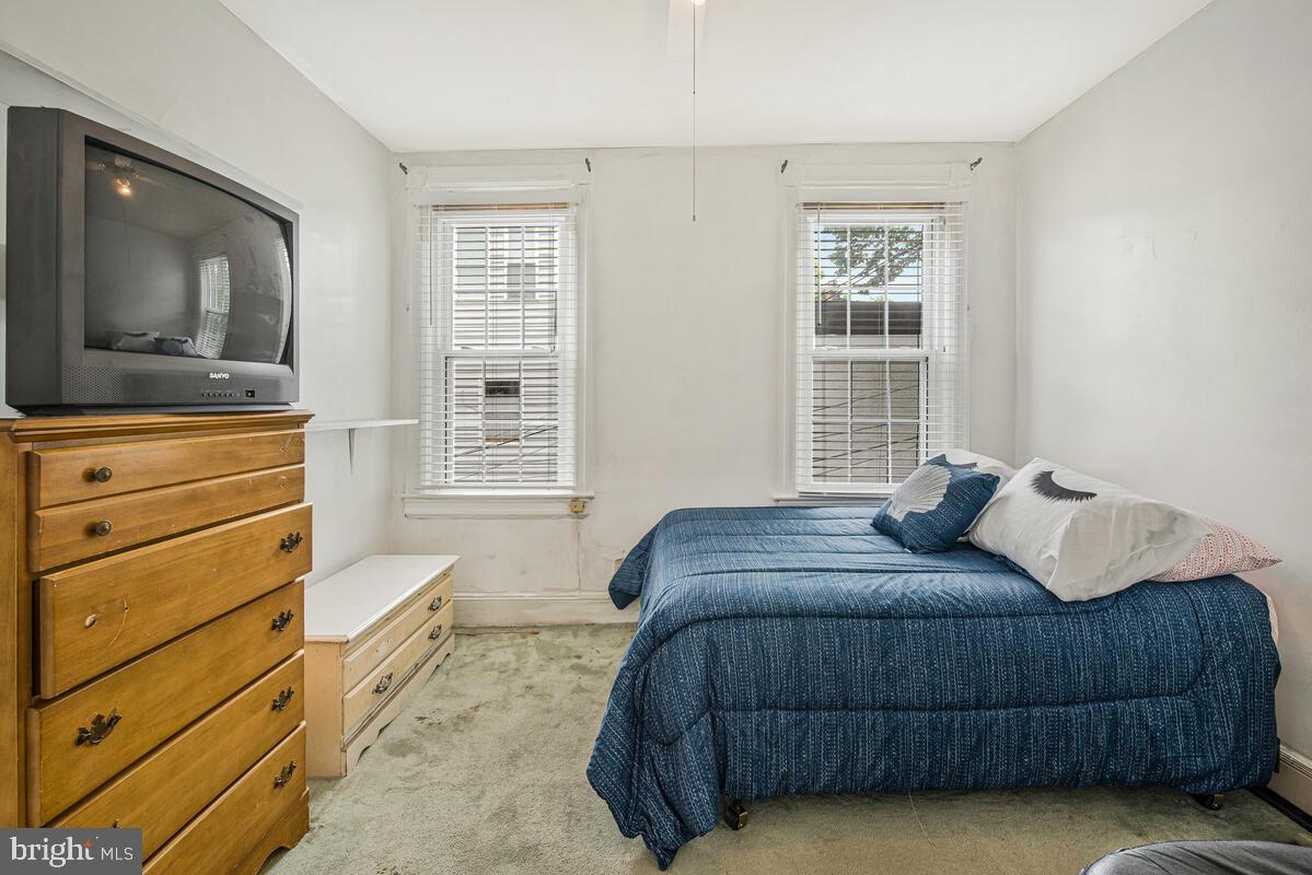 1374 C ST NE, WASHINGTON, District Of Columbia 20002, 2 Bedrooms Bedrooms, ,1 BathroomBathrooms,Residential,For sale,1374 C ST NE,DCDC2204984 MLS # DCDC2204984