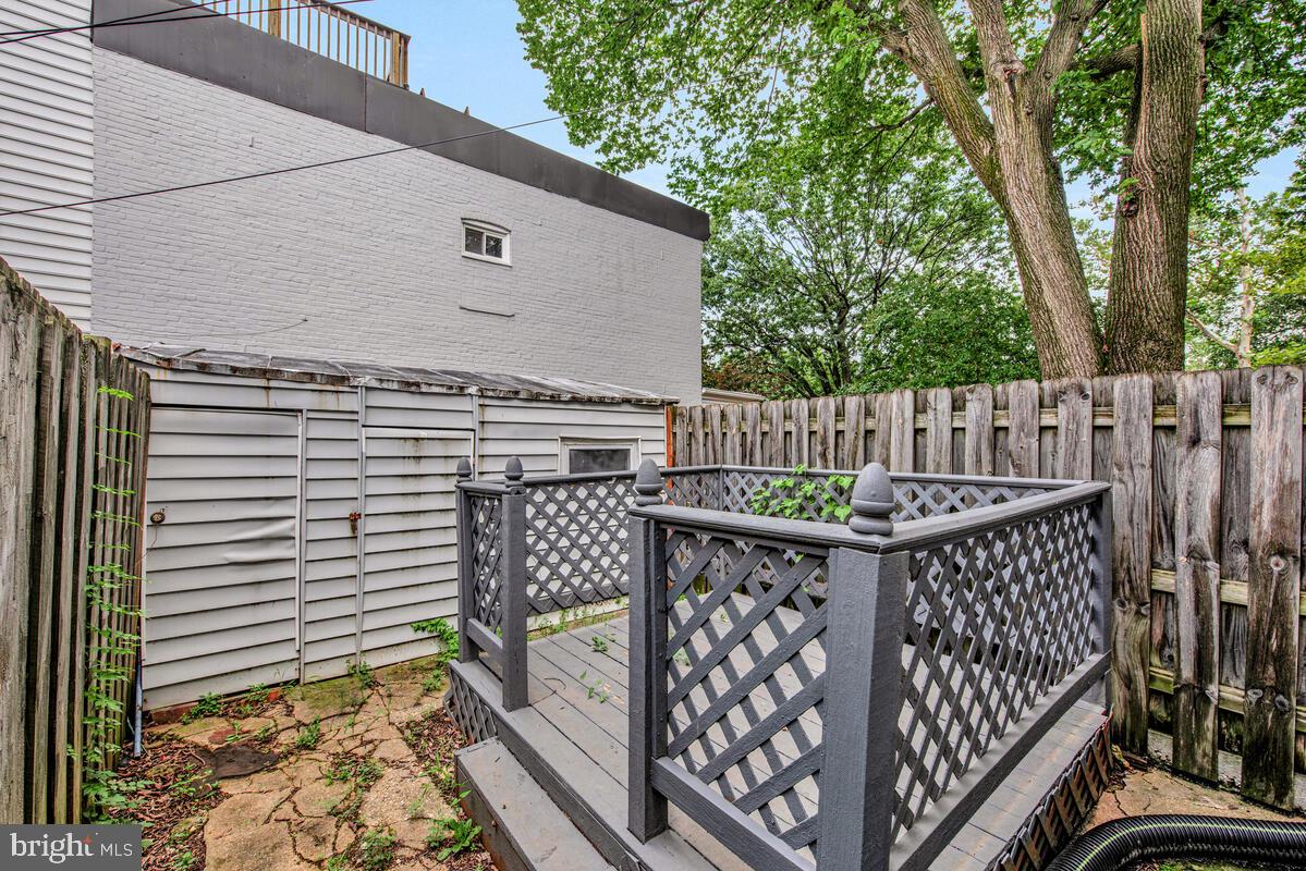 1374 C ST NE, WASHINGTON, District Of Columbia 20002, 2 Bedrooms Bedrooms, ,1 BathroomBathrooms,Residential,For sale,1374 C ST NE,DCDC2204984 MLS # DCDC2204984