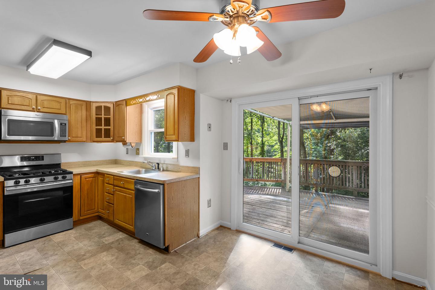 5937 WICKIE CT, WARRENTON, Virginia 20187, 4 Bedrooms Bedrooms, ,3 BathroomsBathrooms,Residential,For sale,5937 WICKIE CT,VAFQ2017000 MLS # VAFQ2017000