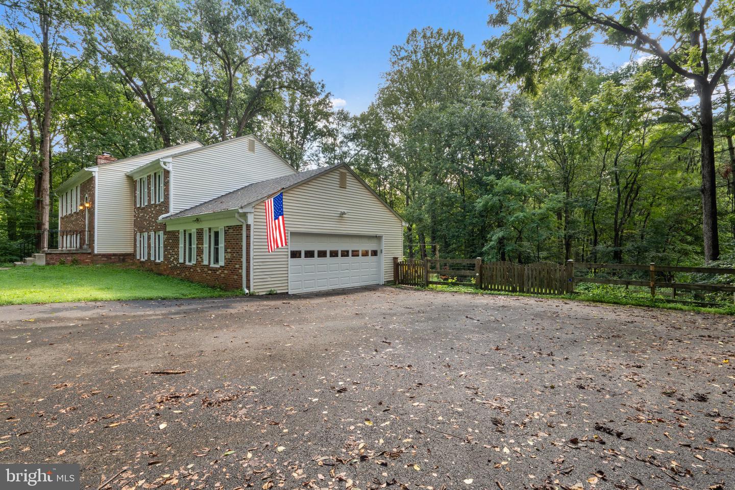 5937 WICKIE CT, WARRENTON, Virginia 20187, 4 Bedrooms Bedrooms, ,3 BathroomsBathrooms,Residential,For sale,5937 WICKIE CT,VAFQ2017000 MLS # VAFQ2017000