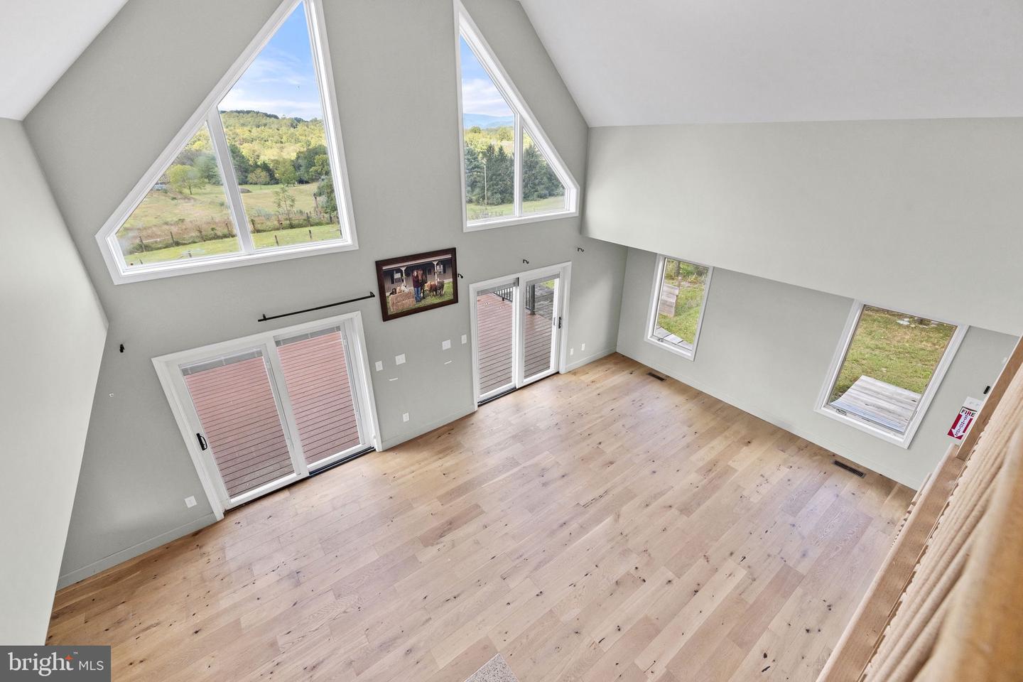 395 SEVEN PONDS RD, AMISSVILLE, Virginia 20106, 3 Bedrooms Bedrooms, ,3 BathroomsBathrooms,Residential,For sale,395 SEVEN PONDS RD,VARP2002134 MLS # VARP2002134