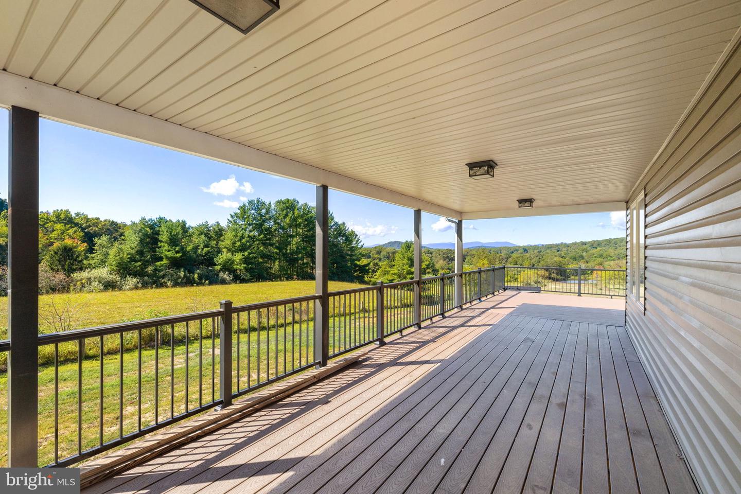 395 SEVEN PONDS RD, AMISSVILLE, Virginia 20106, 3 Bedrooms Bedrooms, ,3 BathroomsBathrooms,Residential,For sale,395 SEVEN PONDS RD,VARP2002134 MLS # VARP2002134