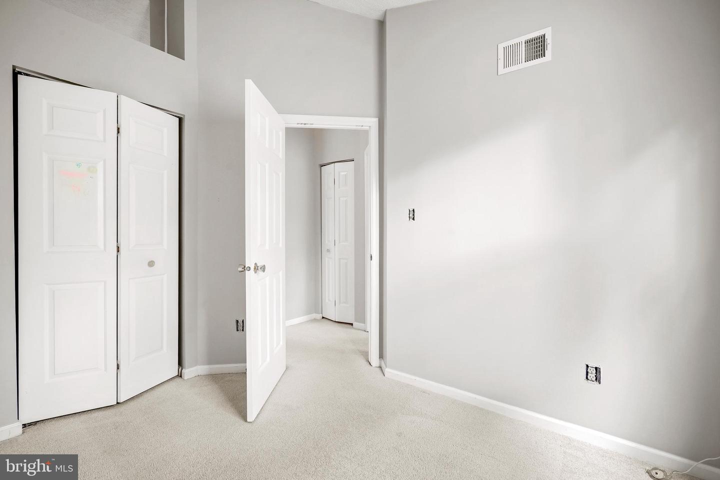 13210 CUSTOM HOUSE CT, FAIRFAX, Virginia 22033, 3 Bedrooms Bedrooms, ,3 BathroomsBathrooms,Residential,For sale,13210 CUSTOM HOUSE CT,VAFX2246980 MLS # VAFX2246980