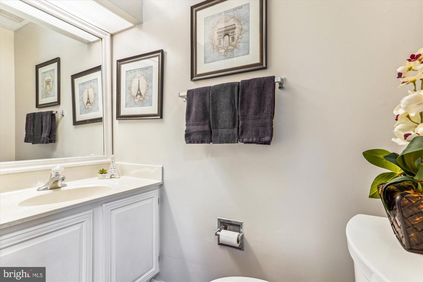 13210 CUSTOM HOUSE CT, FAIRFAX, Virginia 22033, 3 Bedrooms Bedrooms, ,3 BathroomsBathrooms,Residential,For sale,13210 CUSTOM HOUSE CT,VAFX2246980 MLS # VAFX2246980