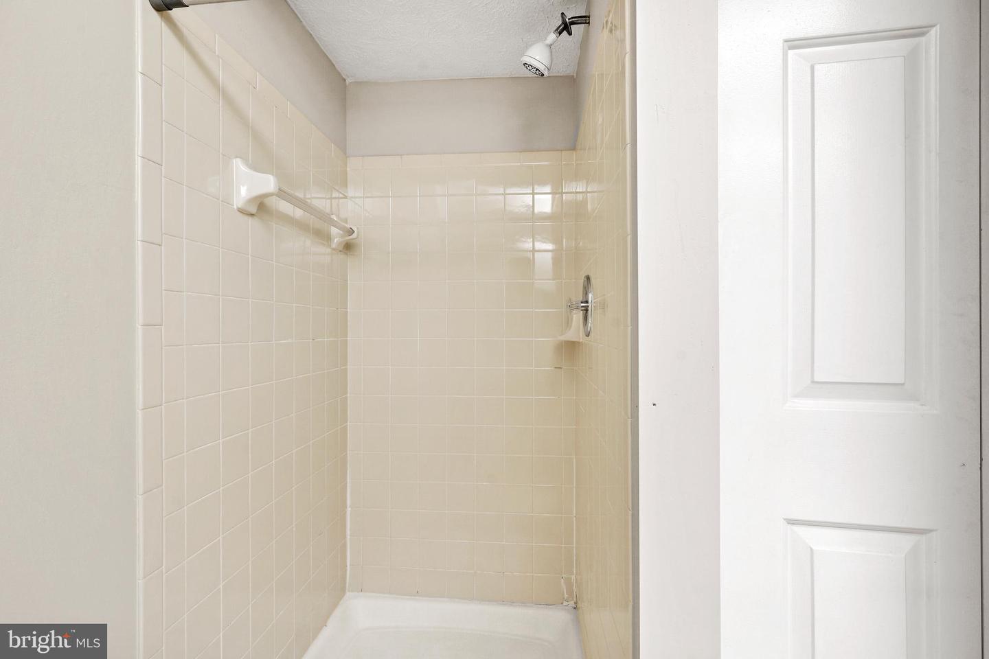 13210 CUSTOM HOUSE CT, FAIRFAX, Virginia 22033, 3 Bedrooms Bedrooms, ,3 BathroomsBathrooms,Residential,For sale,13210 CUSTOM HOUSE CT,VAFX2246980 MLS # VAFX2246980