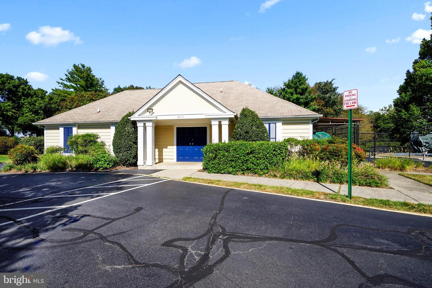 13210 CUSTOM HOUSE CT, FAIRFAX, Virginia 22033, 3 Bedrooms Bedrooms, ,3 BathroomsBathrooms,Residential,For sale,13210 CUSTOM HOUSE CT,VAFX2246980 MLS # VAFX2246980