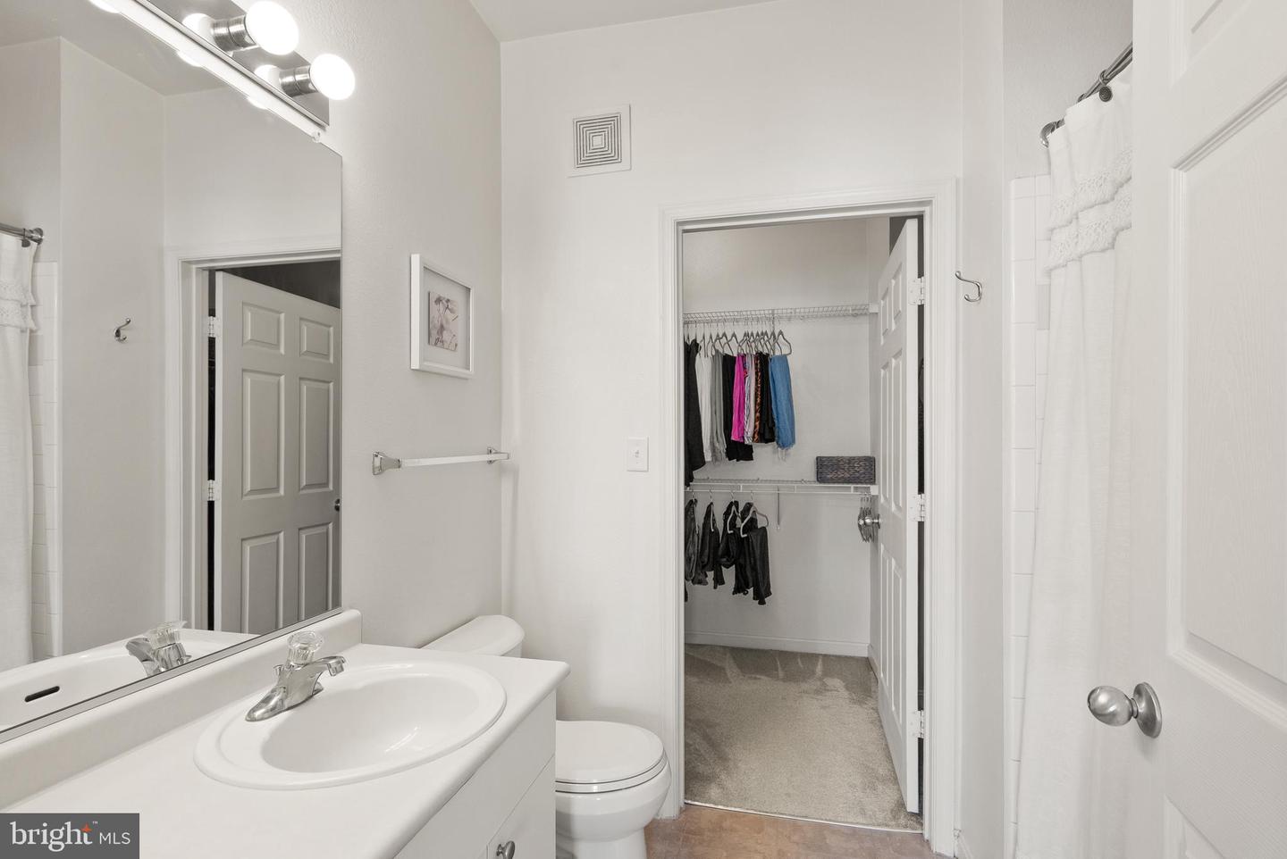 8123 HARPER VALLEY LN #40, FALLS CHURCH, Virginia 22042, 2 Bedrooms Bedrooms, ,2 BathroomsBathrooms,Residential,For sale,8123 HARPER VALLEY LN #40,VAFX2247324 MLS # VAFX2247324