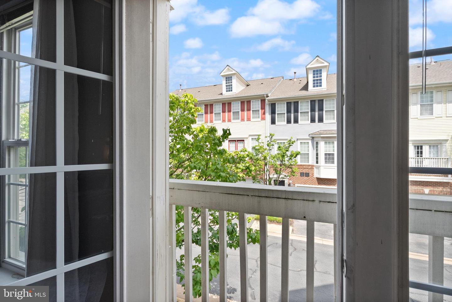 8123 HARPER VALLEY LN #40, FALLS CHURCH, Virginia 22042, 2 Bedrooms Bedrooms, ,2 BathroomsBathrooms,Residential,For sale,8123 HARPER VALLEY LN #40,VAFX2247324 MLS # VAFX2247324