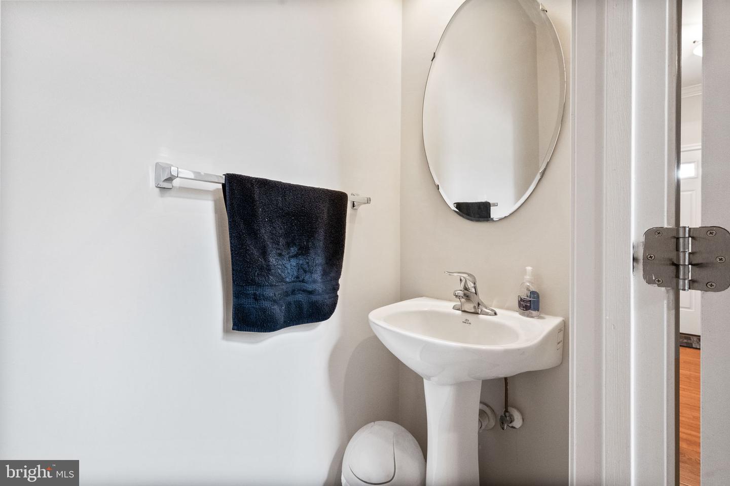 16438 REGATTA LN, WOODBRIDGE, Virginia 22191, 3 Bedrooms Bedrooms, ,2 BathroomsBathrooms,Residential,For sale,16438 REGATTA LN,VAPW2097006 MLS # VAPW2097006