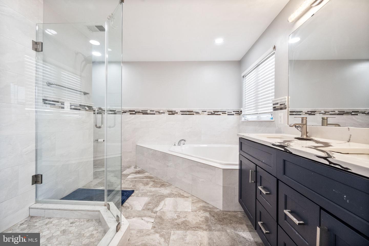 16438 REGATTA LN, WOODBRIDGE, Virginia 22191, 3 Bedrooms Bedrooms, ,2 BathroomsBathrooms,Residential,For sale,16438 REGATTA LN,VAPW2097006 MLS # VAPW2097006