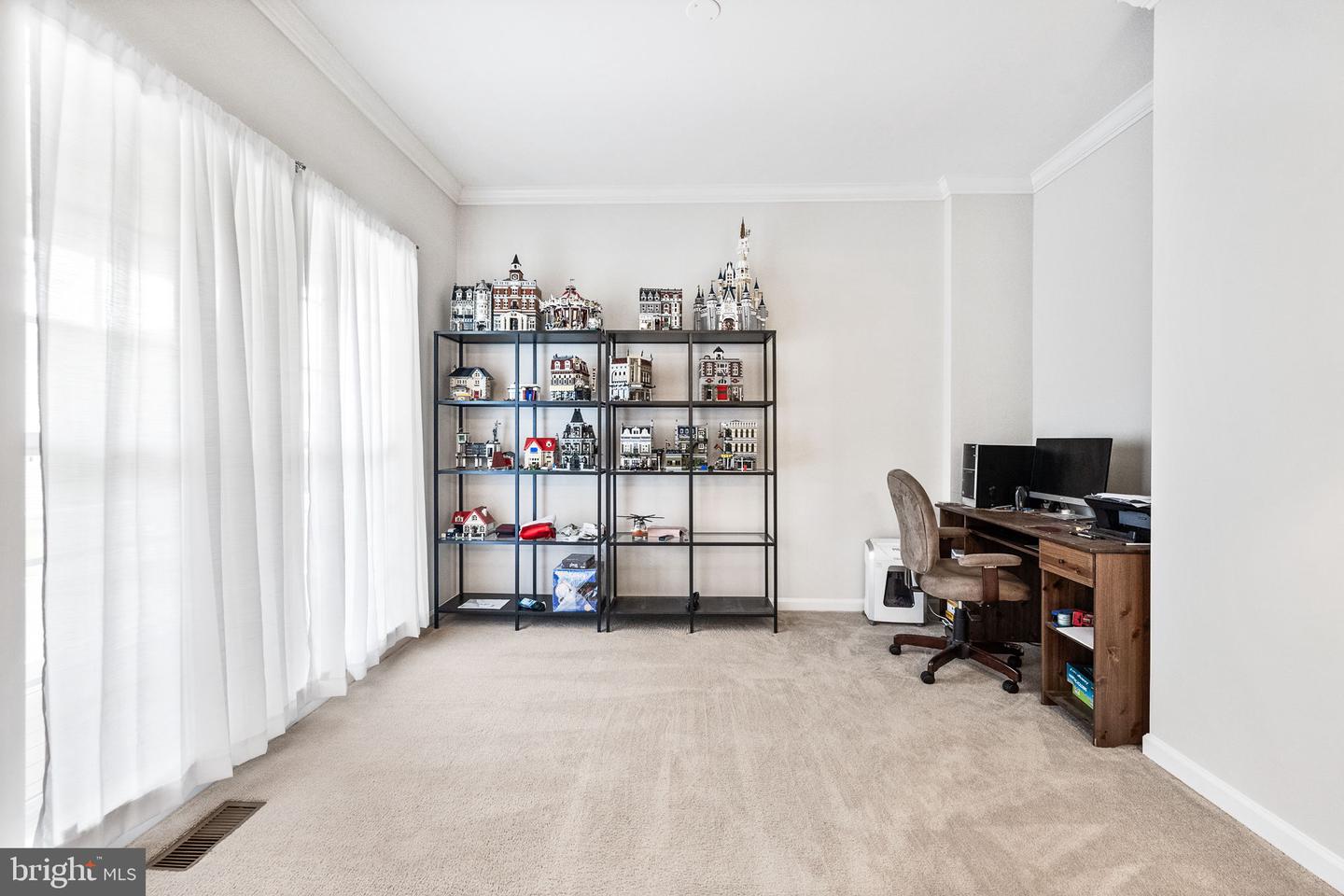16438 REGATTA LN, WOODBRIDGE, Virginia 22191, 3 Bedrooms Bedrooms, ,2 BathroomsBathrooms,Residential,For sale,16438 REGATTA LN,VAPW2097006 MLS # VAPW2097006