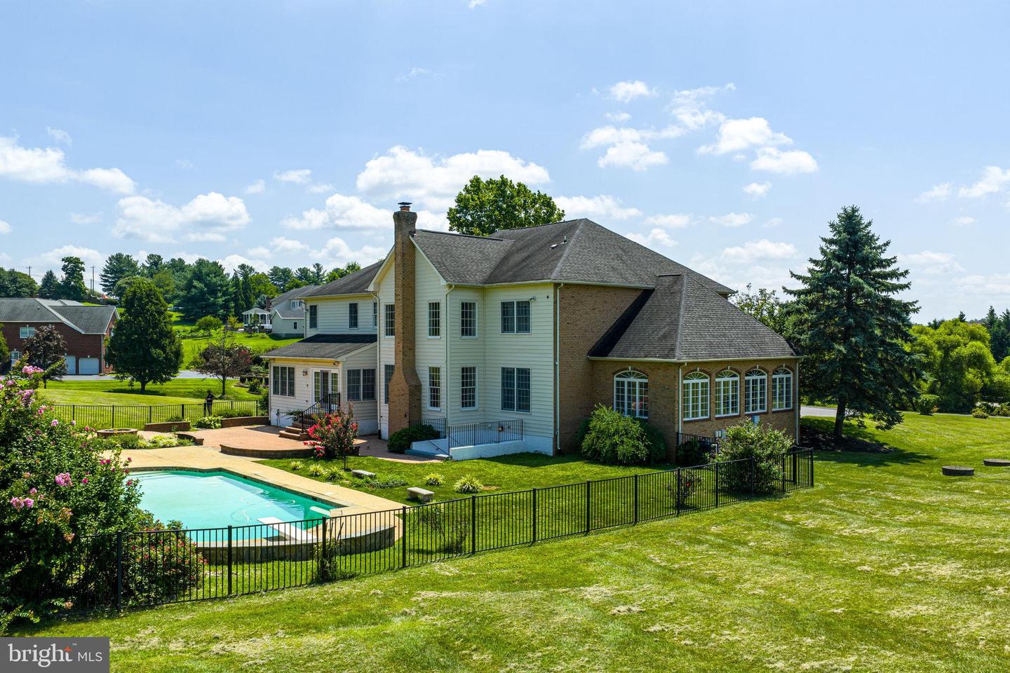 40870 BEECHNUT RD, LEESBURG, Virginia 20175, 4 Bedrooms Bedrooms, ,4 BathroomsBathrooms,Residential,For sale,40870 BEECHNUT RD,VALO2099526 MLS # VALO2099526