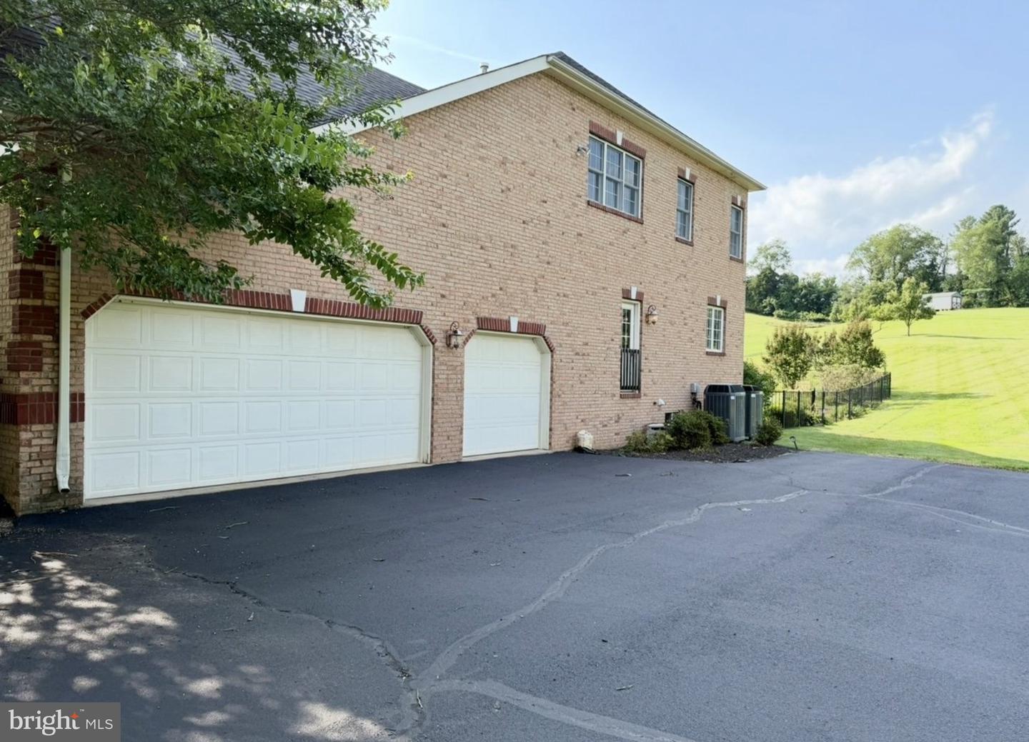 40870 BEECHNUT RD, LEESBURG, Virginia 20175, 4 Bedrooms Bedrooms, ,4 BathroomsBathrooms,Residential,For sale,40870 BEECHNUT RD,VALO2099526 MLS # VALO2099526