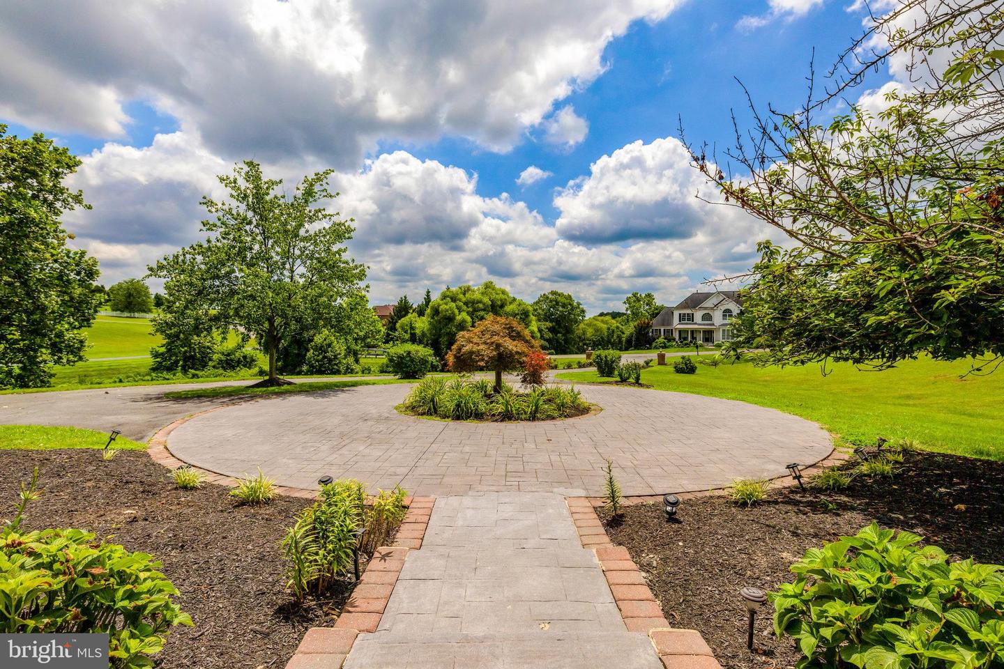 40870 BEECHNUT RD, LEESBURG, Virginia 20175, 4 Bedrooms Bedrooms, ,4 BathroomsBathrooms,Residential,For sale,40870 BEECHNUT RD,VALO2099526 MLS # VALO2099526