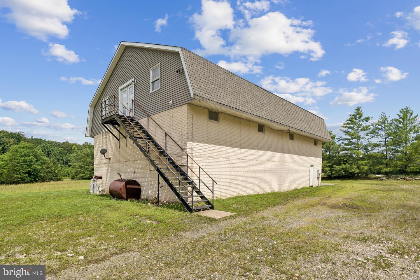 3522 SUGAR HILL LN, GOLDVEIN, Virginia 22720, 5 Bedrooms Bedrooms, ,4 BathroomsBathrooms,Residential,For sale,3522 SUGAR HILL LN,VAFQ2017052 MLS # VAFQ2017052