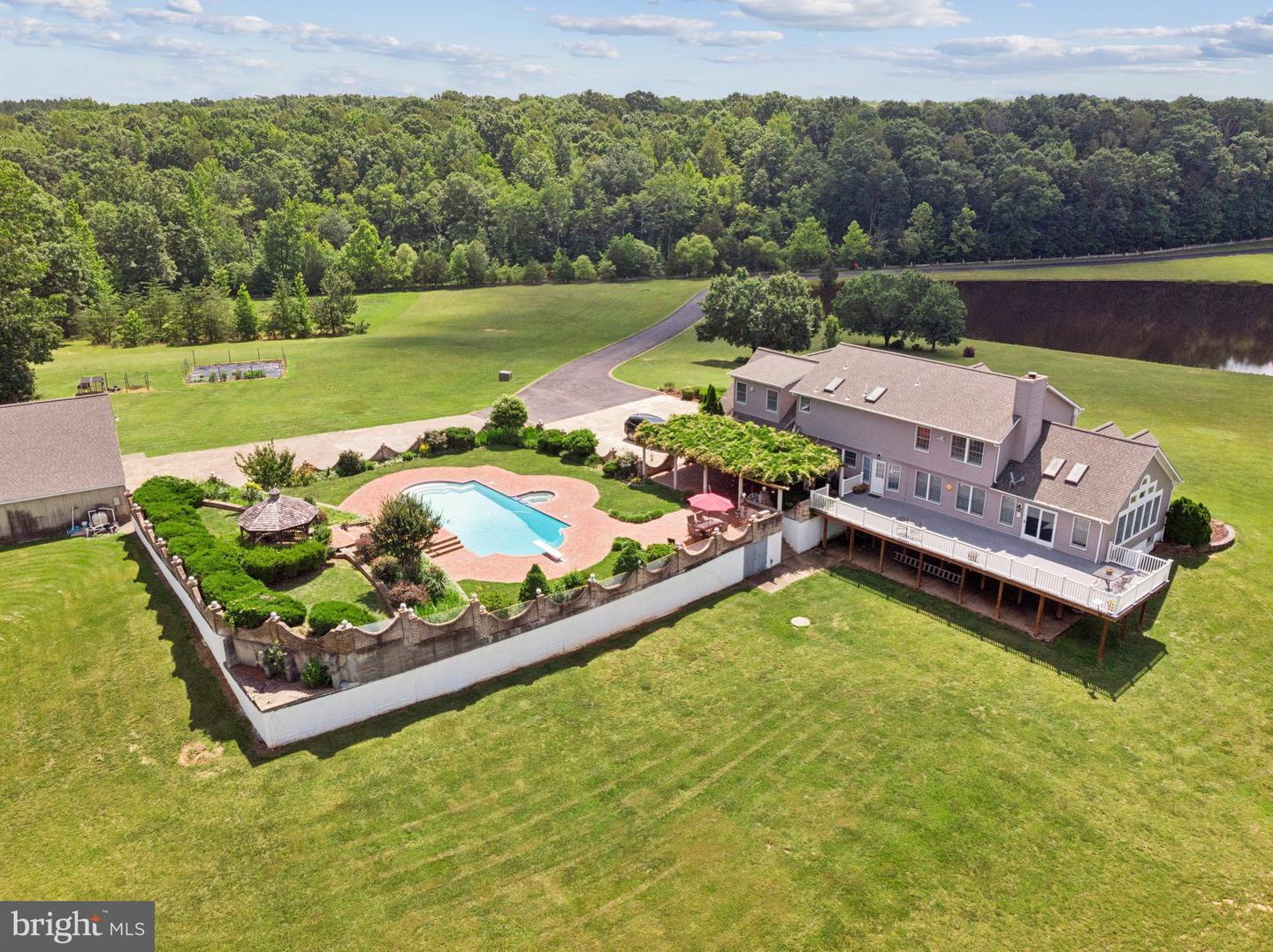 3522 SUGAR HILL LN, GOLDVEIN, Virginia 22720, 5 Bedrooms Bedrooms, ,4 BathroomsBathrooms,Residential,For sale,3522 SUGAR HILL LN,VAFQ2017052 MLS # VAFQ2017052