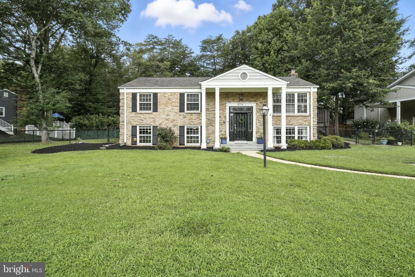 8714 FALKSTONE LN, ALEXANDRIA, Virginia 22309, 5 Bedrooms Bedrooms, ,3 BathroomsBathrooms,Residential,For sale,8714 FALKSTONE LN,VAFX2248100 MLS # VAFX2248100