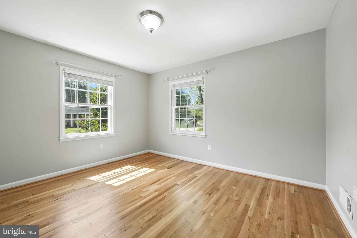 8714 FALKSTONE LN, ALEXANDRIA, Virginia 22309, 5 Bedrooms Bedrooms, ,3 BathroomsBathrooms,Residential,For sale,8714 FALKSTONE LN,VAFX2248100 MLS # VAFX2248100