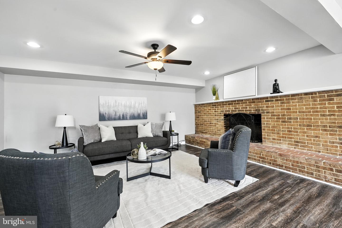 8714 FALKSTONE LN, ALEXANDRIA, Virginia 22309, 5 Bedrooms Bedrooms, ,3 BathroomsBathrooms,Residential,For sale,8714 FALKSTONE LN,VAFX2248100 MLS # VAFX2248100