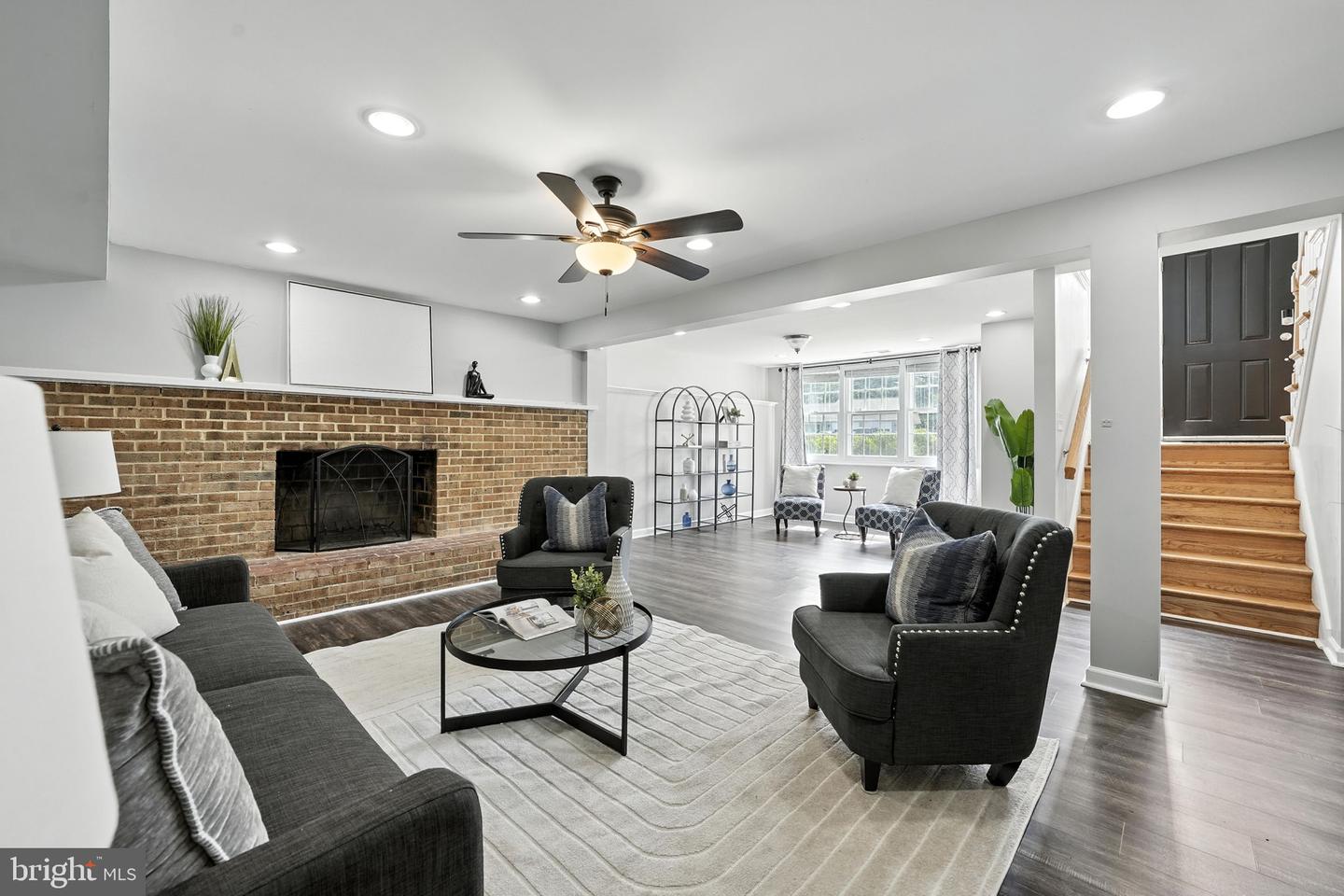 8714 FALKSTONE LN, ALEXANDRIA, Virginia 22309, 5 Bedrooms Bedrooms, ,3 BathroomsBathrooms,Residential,For sale,8714 FALKSTONE LN,VAFX2248100 MLS # VAFX2248100