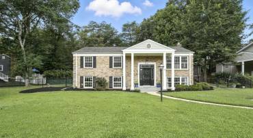 8714 FALKSTONE LN, ALEXANDRIA, Virginia 22309, 5 Bedrooms Bedrooms, ,3 BathroomsBathrooms,Residential,For sale,8714 FALKSTONE LN,VAFX2248100 MLS # VAFX2248100
