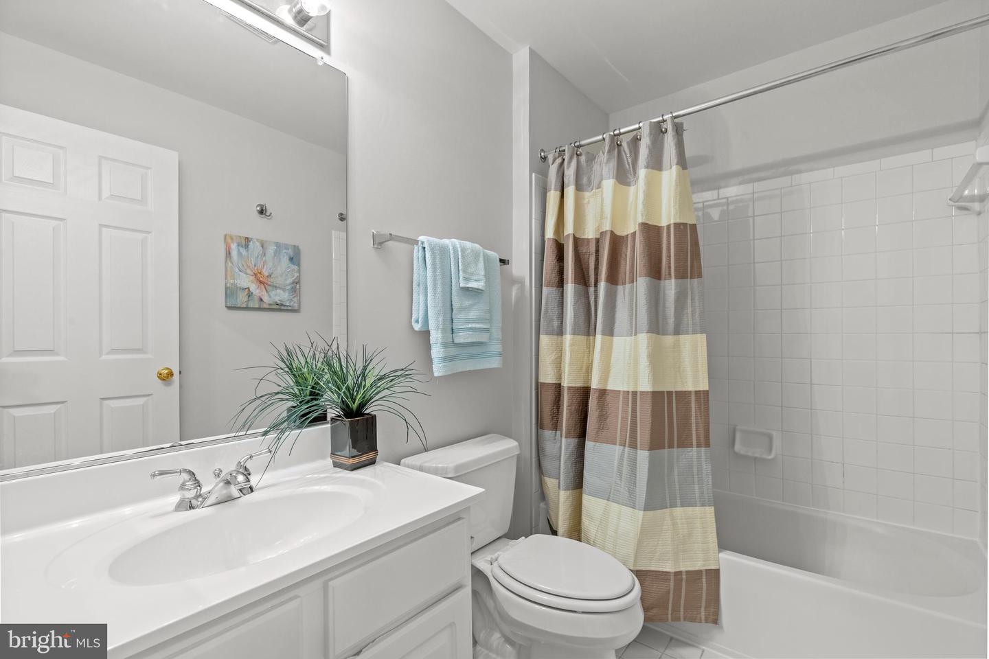 5123 DONOVAN DR, ALEXANDRIA, Virginia 22304, 2 Bedrooms Bedrooms, ,2 BathroomsBathrooms,Residential,For sale,5123 DONOVAN DR,VAAX2046670 MLS # VAAX2046670