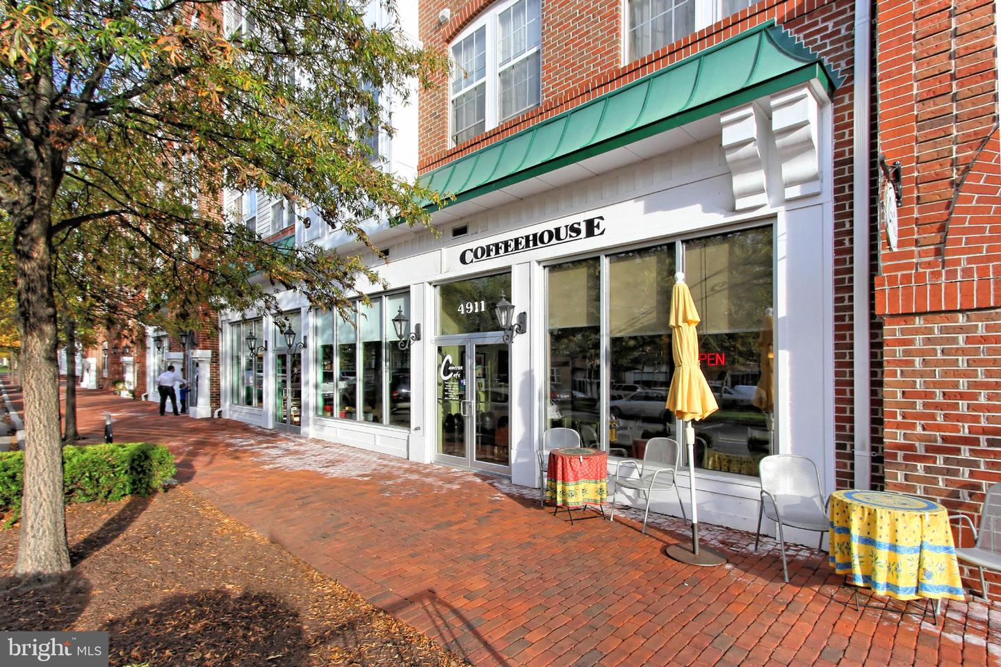 5123 DONOVAN DR, ALEXANDRIA, Virginia 22304, 2 Bedrooms Bedrooms, ,2 BathroomsBathrooms,Residential,For sale,5123 DONOVAN DR,VAAX2046670 MLS # VAAX2046670