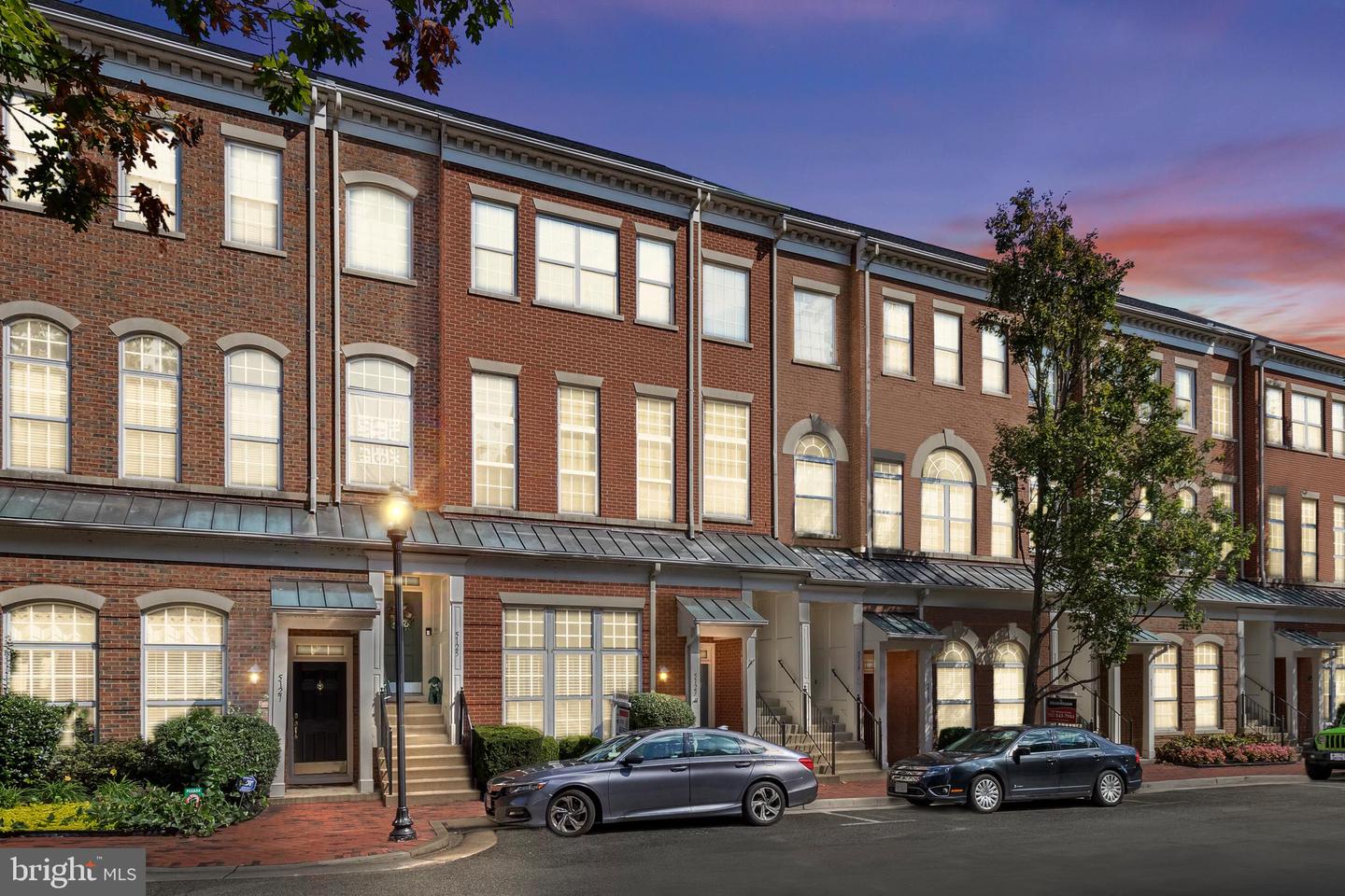 5123 DONOVAN DR, ALEXANDRIA, Virginia 22304, 2 Bedrooms Bedrooms, ,2 BathroomsBathrooms,Residential,For sale,5123 DONOVAN DR,VAAX2046670 MLS # VAAX2046670
