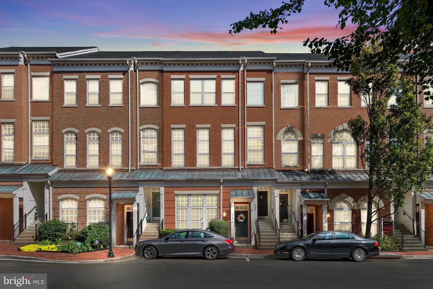 5123 DONOVAN DR, ALEXANDRIA, Virginia 22304, 2 Bedrooms Bedrooms, ,2 BathroomsBathrooms,Residential,For sale,5123 DONOVAN DR,VAAX2046670 MLS # VAAX2046670