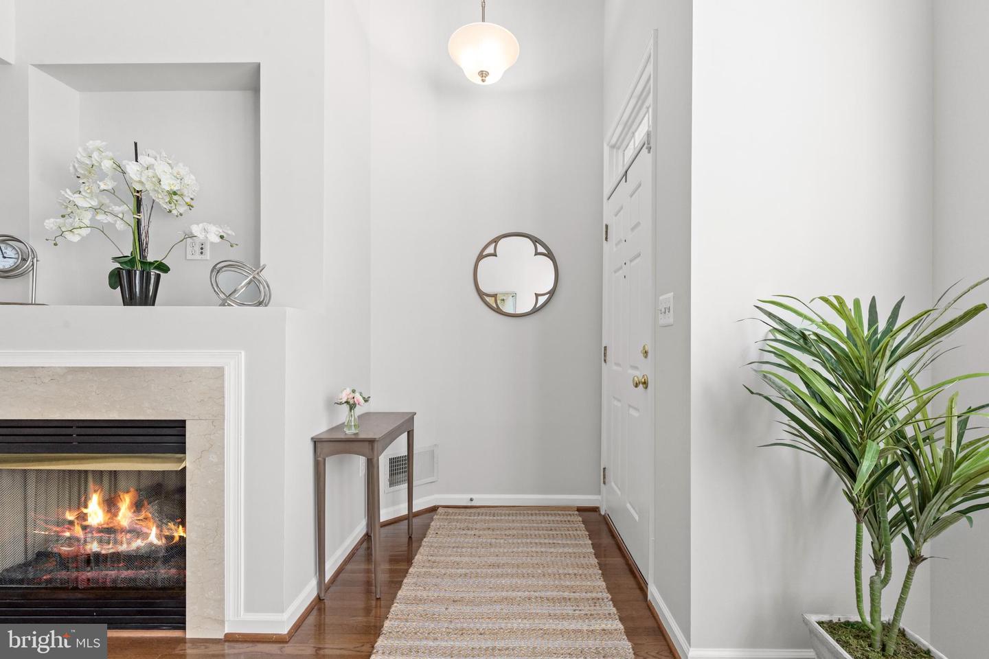 5123 DONOVAN DR, ALEXANDRIA, Virginia 22304, 2 Bedrooms Bedrooms, ,2 BathroomsBathrooms,Residential,For sale,5123 DONOVAN DR,VAAX2046670 MLS # VAAX2046670