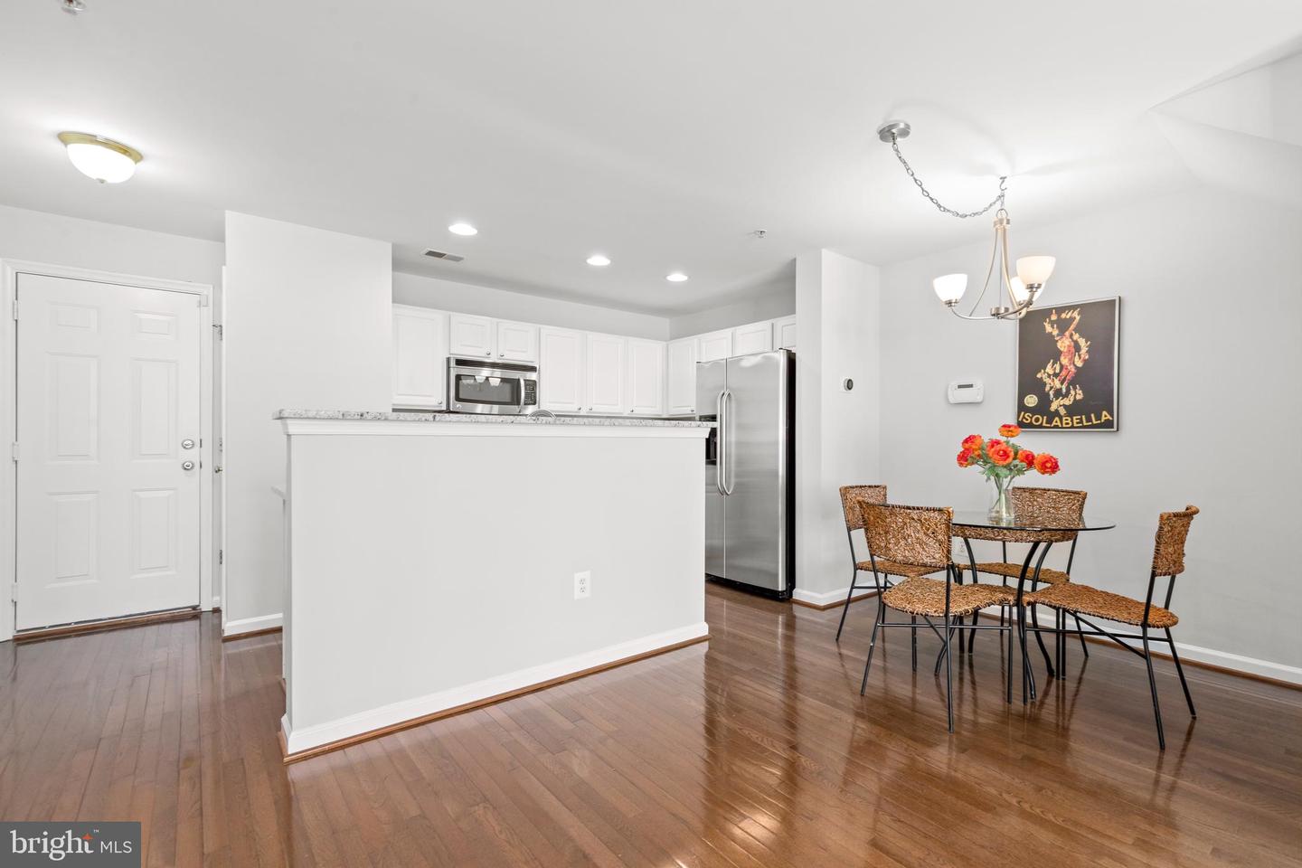 5123 DONOVAN DR, ALEXANDRIA, Virginia 22304, 2 Bedrooms Bedrooms, ,2 BathroomsBathrooms,Residential,For sale,5123 DONOVAN DR,VAAX2046670 MLS # VAAX2046670