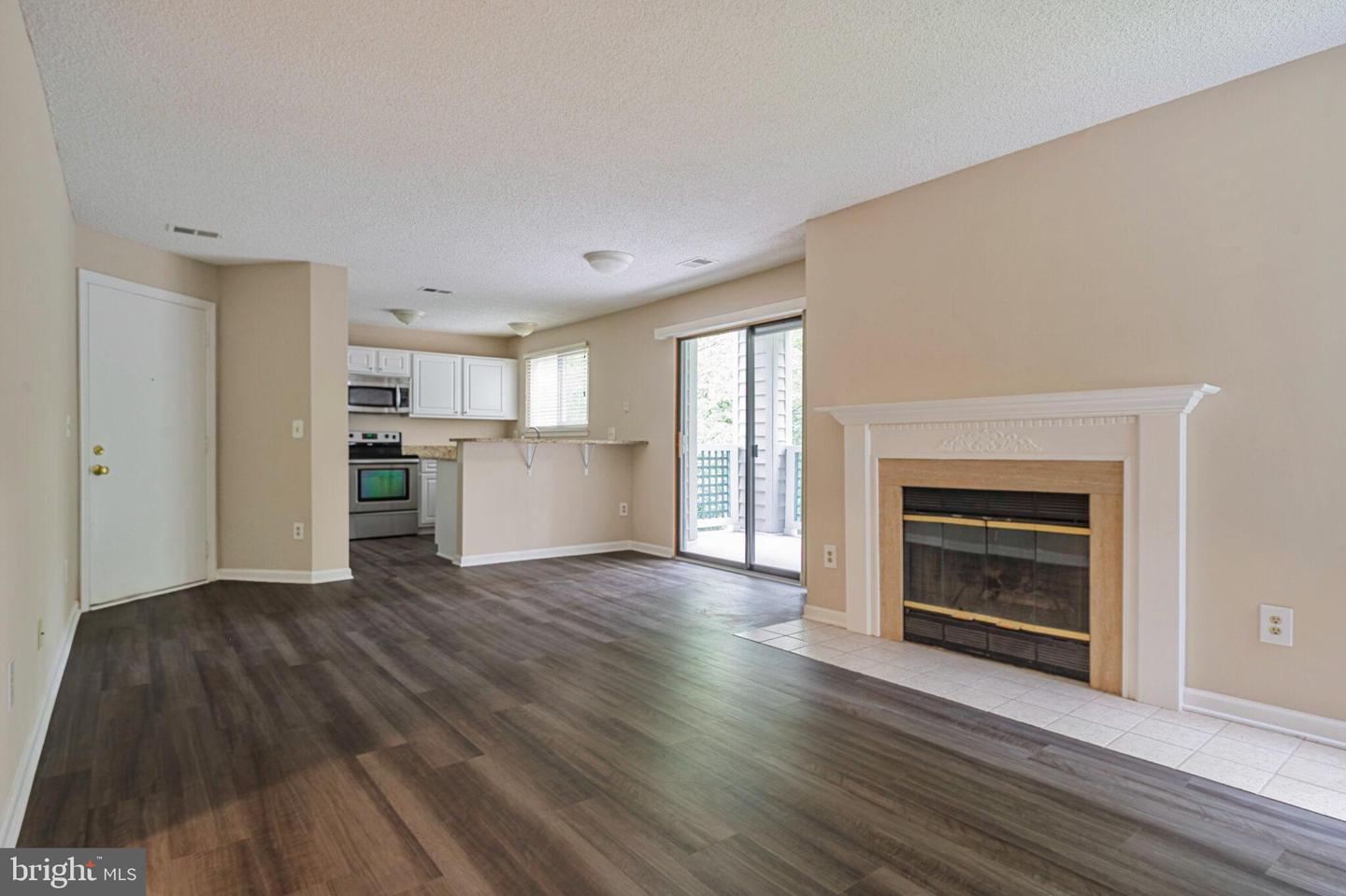 11725-D SUMMERCHASE CIR, RESTON, Virginia 20194, 2 Bedrooms Bedrooms, ,2 BathroomsBathrooms,Residential,For sale,11725-D SUMMERCHASE CIR,VAFX2248888 MLS # VAFX2248888