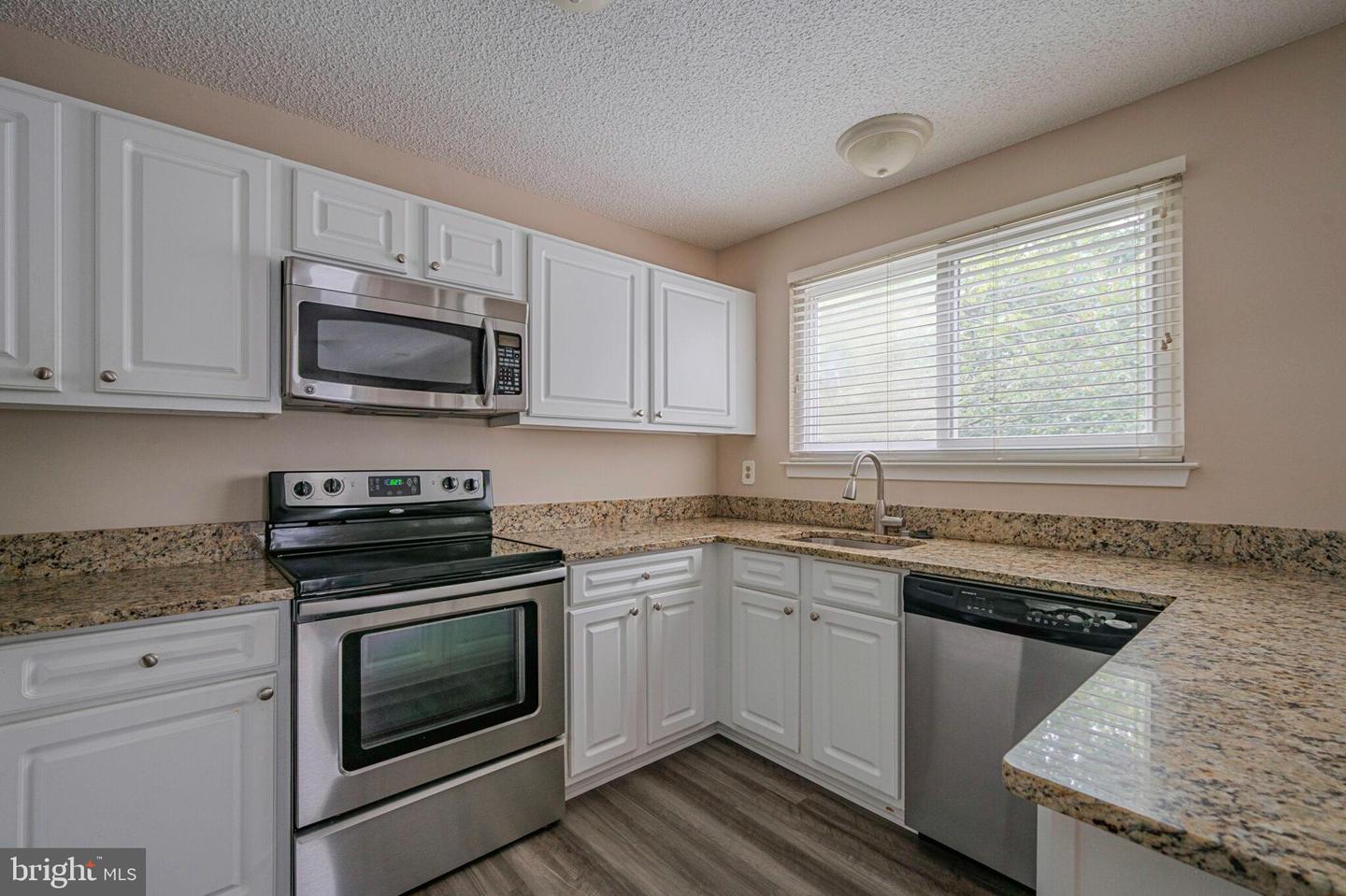 11725-D SUMMERCHASE CIR, RESTON, Virginia 20194, 2 Bedrooms Bedrooms, ,2 BathroomsBathrooms,Residential,For sale,11725-D SUMMERCHASE CIR,VAFX2248888 MLS # VAFX2248888