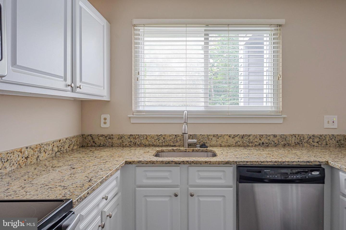 11725-D SUMMERCHASE CIR, RESTON, Virginia 20194, 2 Bedrooms Bedrooms, ,2 BathroomsBathrooms,Residential,For sale,11725-D SUMMERCHASE CIR,VAFX2248888 MLS # VAFX2248888