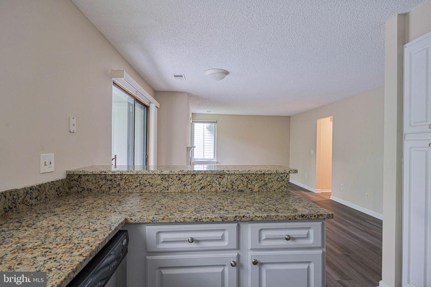 11725-D SUMMERCHASE CIR, RESTON, Virginia 20194, 2 Bedrooms Bedrooms, ,2 BathroomsBathrooms,Residential,For sale,11725-D SUMMERCHASE CIR,VAFX2248888 MLS # VAFX2248888