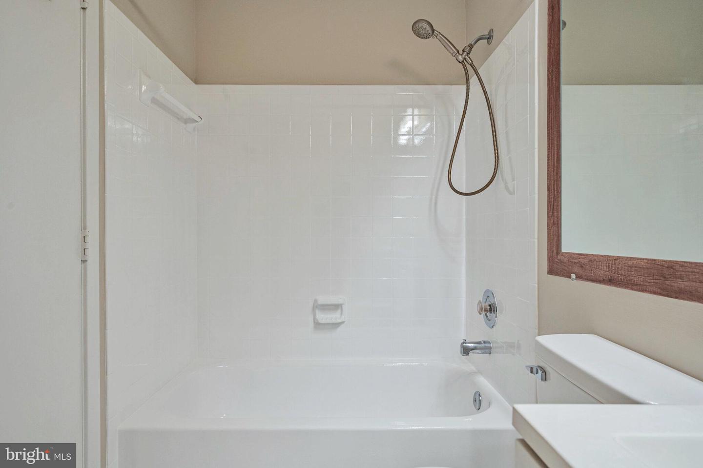 11725-D SUMMERCHASE CIR, RESTON, Virginia 20194, 2 Bedrooms Bedrooms, ,2 BathroomsBathrooms,Residential,For sale,11725-D SUMMERCHASE CIR,VAFX2248888 MLS # VAFX2248888