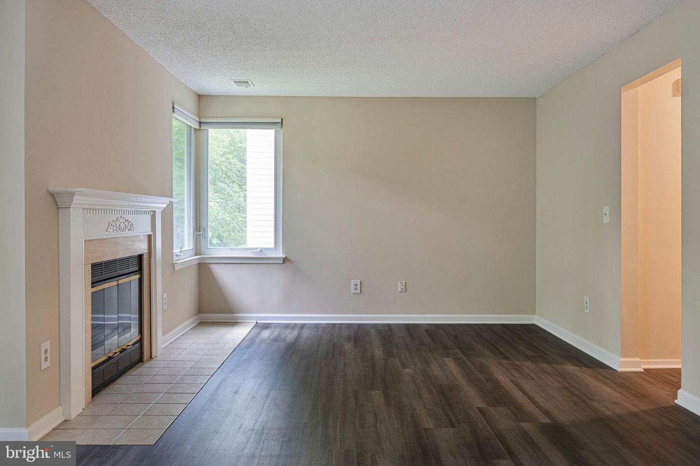 11725-D SUMMERCHASE CIR, RESTON, Virginia 20194, 2 Bedrooms Bedrooms, ,2 BathroomsBathrooms,Residential,For sale,11725-D SUMMERCHASE CIR,VAFX2248888 MLS # VAFX2248888