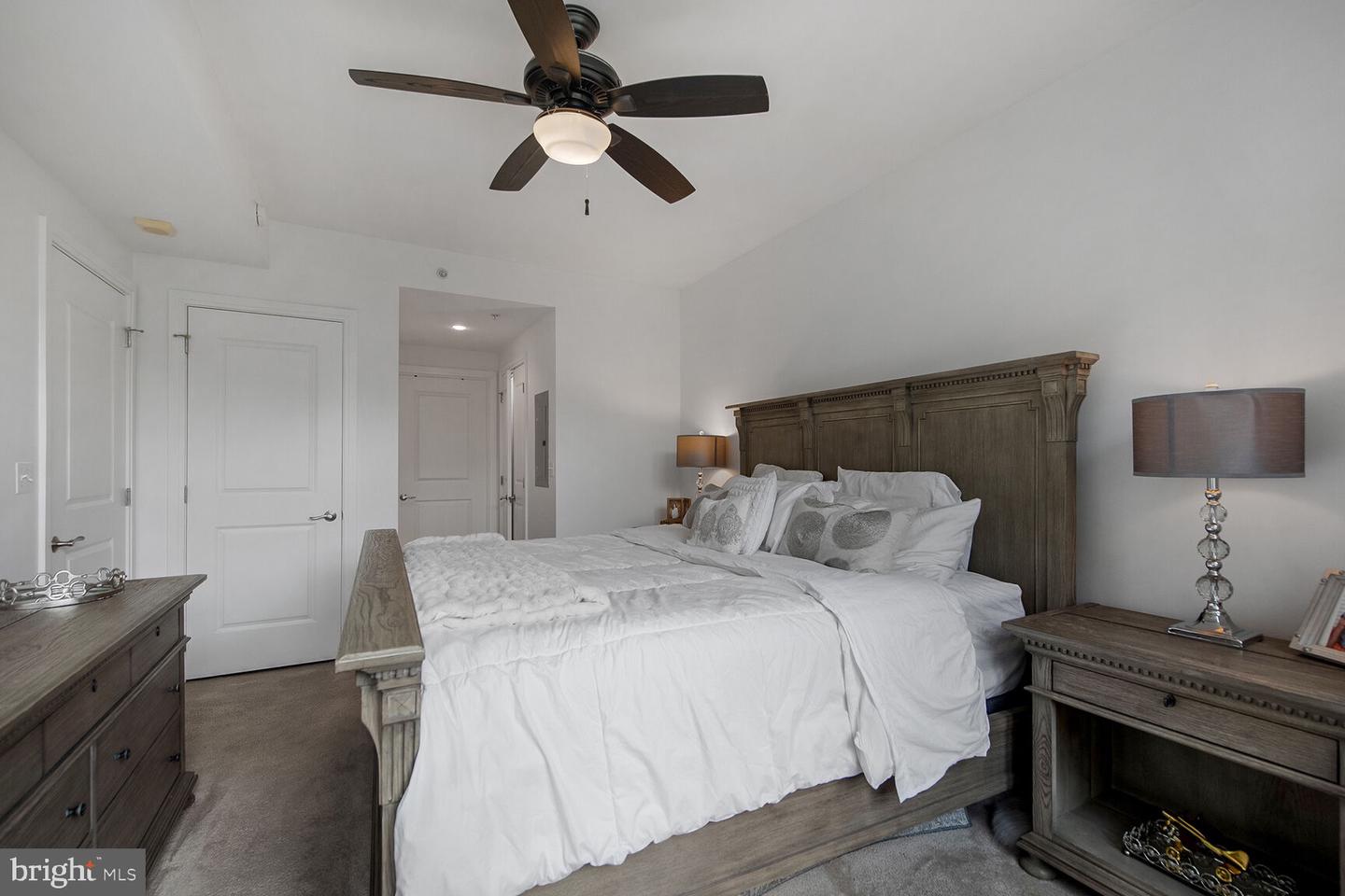 8220 CRESTWOOD HEIGHTS DR #314, MCLEAN, Virginia 22102, 1 Bedroom Bedrooms, ,1 BathroomBathrooms,Residential,For sale,8220 CRESTWOOD HEIGHTS DR #314,VAFX2249376 MLS # VAFX2249376