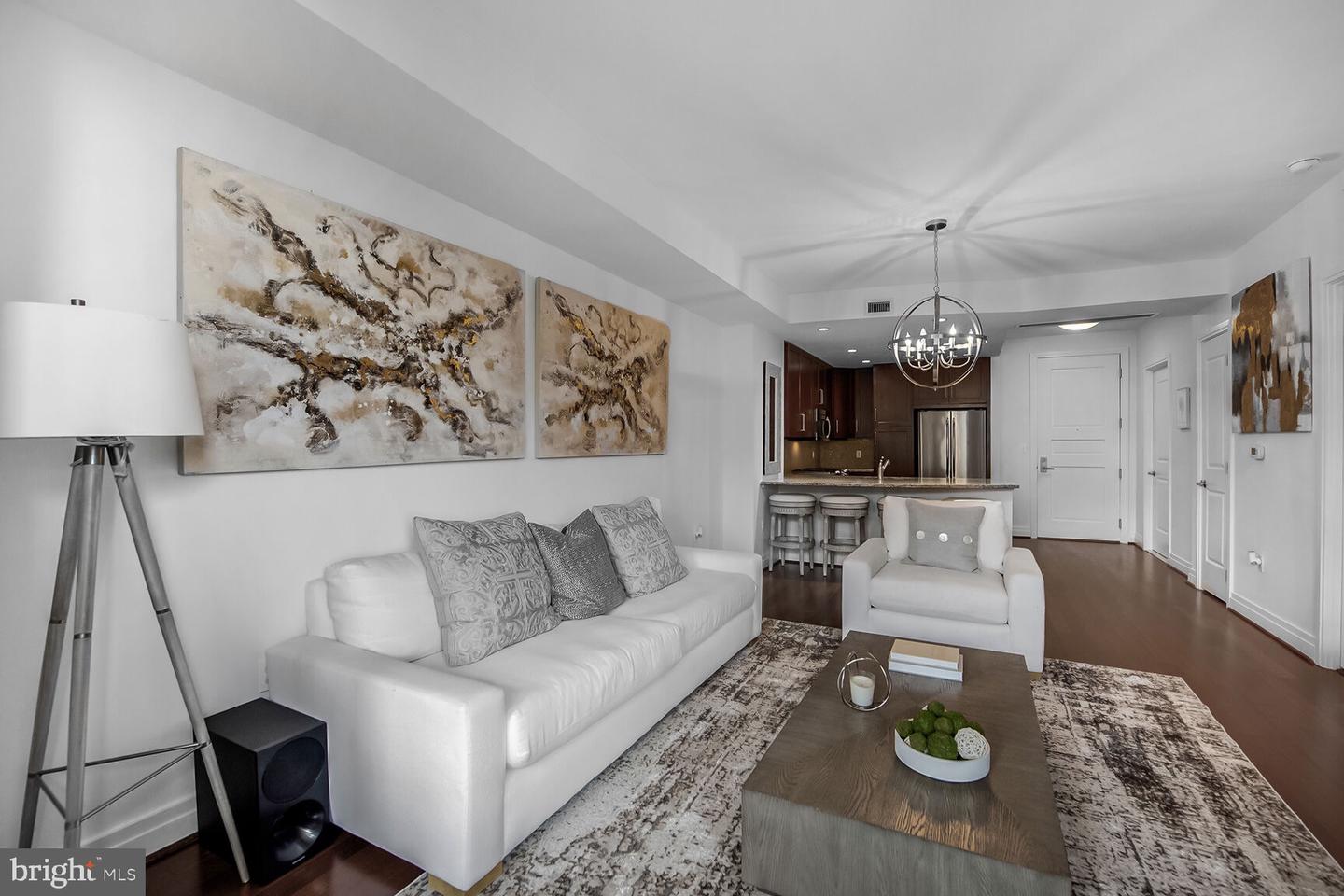 8220 CRESTWOOD HEIGHTS DR #314, MCLEAN, Virginia 22102, 1 Bedroom Bedrooms, ,1 BathroomBathrooms,Residential,For sale,8220 CRESTWOOD HEIGHTS DR #314,VAFX2249376 MLS # VAFX2249376