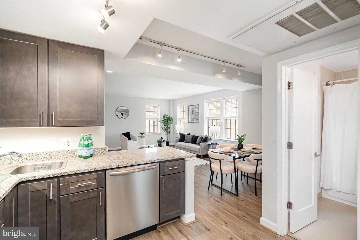 1314 MASSACHUSETTS AVE NW #406, WASHINGTON, District Of Columbia 20005, 1 Bedroom Bedrooms, ,1 BathroomBathrooms,Residential,For sale,1314 MASSACHUSETTS AVE NW #406,DCDC2207278 MLS # DCDC2207278