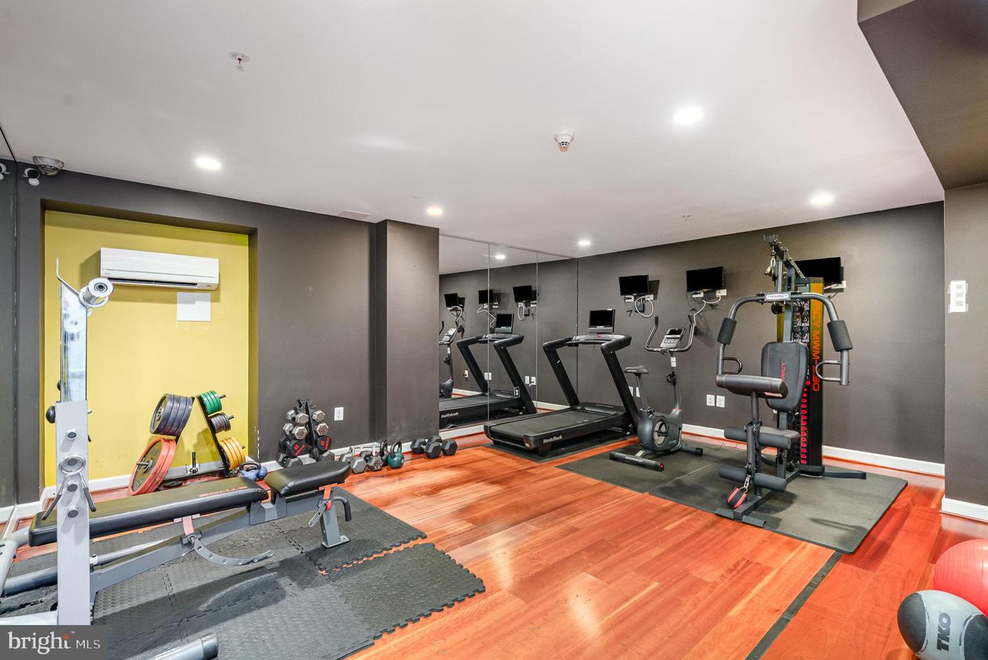 1314 MASSACHUSETTS AVE NW #406, WASHINGTON, District Of Columbia 20005, 1 Bedroom Bedrooms, ,1 BathroomBathrooms,Residential,For sale,1314 MASSACHUSETTS AVE NW #406,DCDC2207278 MLS # DCDC2207278