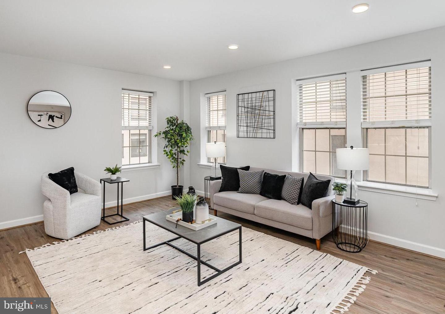 1314 MASSACHUSETTS AVE NW #406, WASHINGTON, District Of Columbia 20005, 1 Bedroom Bedrooms, ,1 BathroomBathrooms,Residential,For sale,1314 MASSACHUSETTS AVE NW #406,DCDC2207278 MLS # DCDC2207278