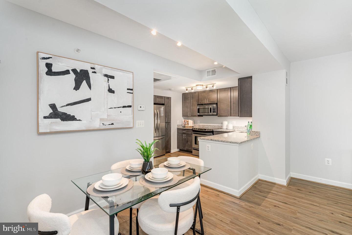 1314 MASSACHUSETTS AVE NW #406, WASHINGTON, District Of Columbia 20005, 1 Bedroom Bedrooms, ,1 BathroomBathrooms,Residential,For sale,1314 MASSACHUSETTS AVE NW #406,DCDC2207278 MLS # DCDC2207278