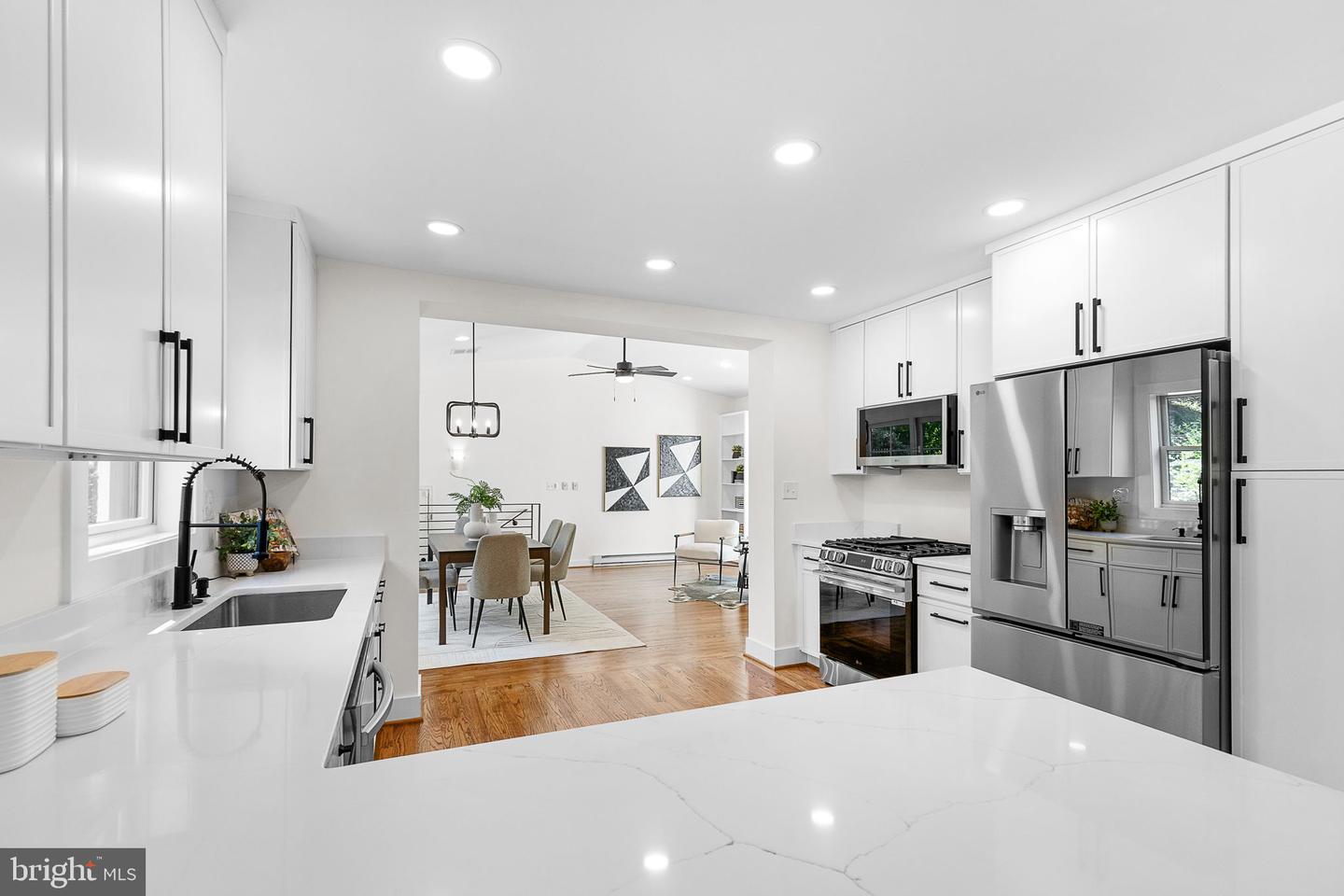 6353 CROSSWOODS DR, FALLS CHURCH, Virginia 22044, 4 Bedrooms Bedrooms, ,3 BathroomsBathrooms,Residential,For sale,6353 CROSSWOODS DR,VAFX2250646 MLS # VAFX2250646