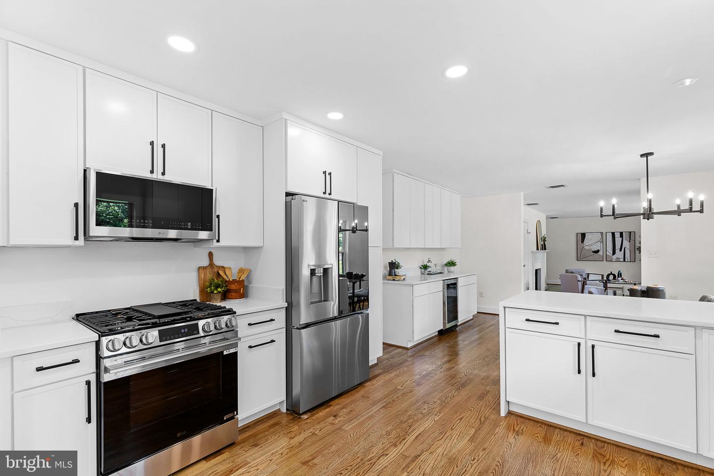 6353 CROSSWOODS DR, FALLS CHURCH, Virginia 22044, 4 Bedrooms Bedrooms, ,3 BathroomsBathrooms,Residential,For sale,6353 CROSSWOODS DR,VAFX2250646 MLS # VAFX2250646